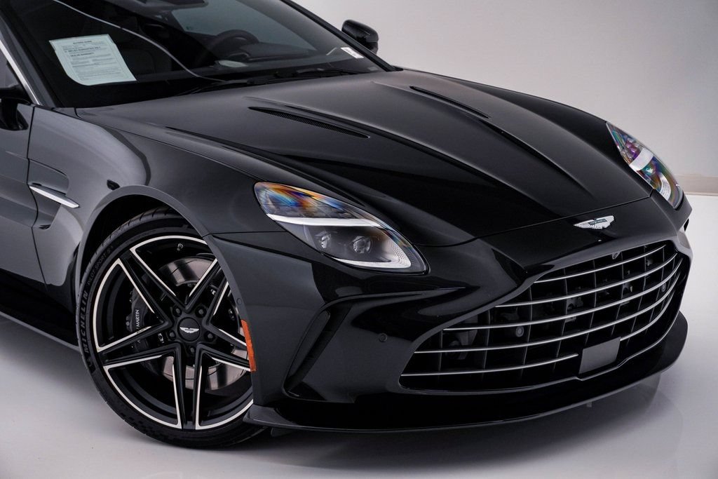 Used 2026 Aston Martin V8 Vantage Coupe RWD image 4
