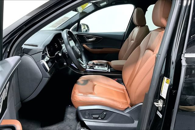 Used 2023 Audi Q7 3.0T Premium w/ Convenience Package AWD/4WD image 21