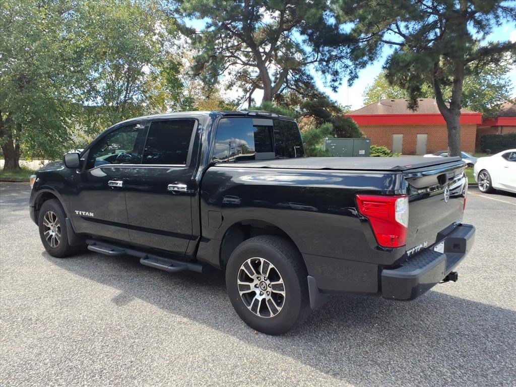 Used 2021 Nissan Titan SV w/ SV Convenience Package image 5