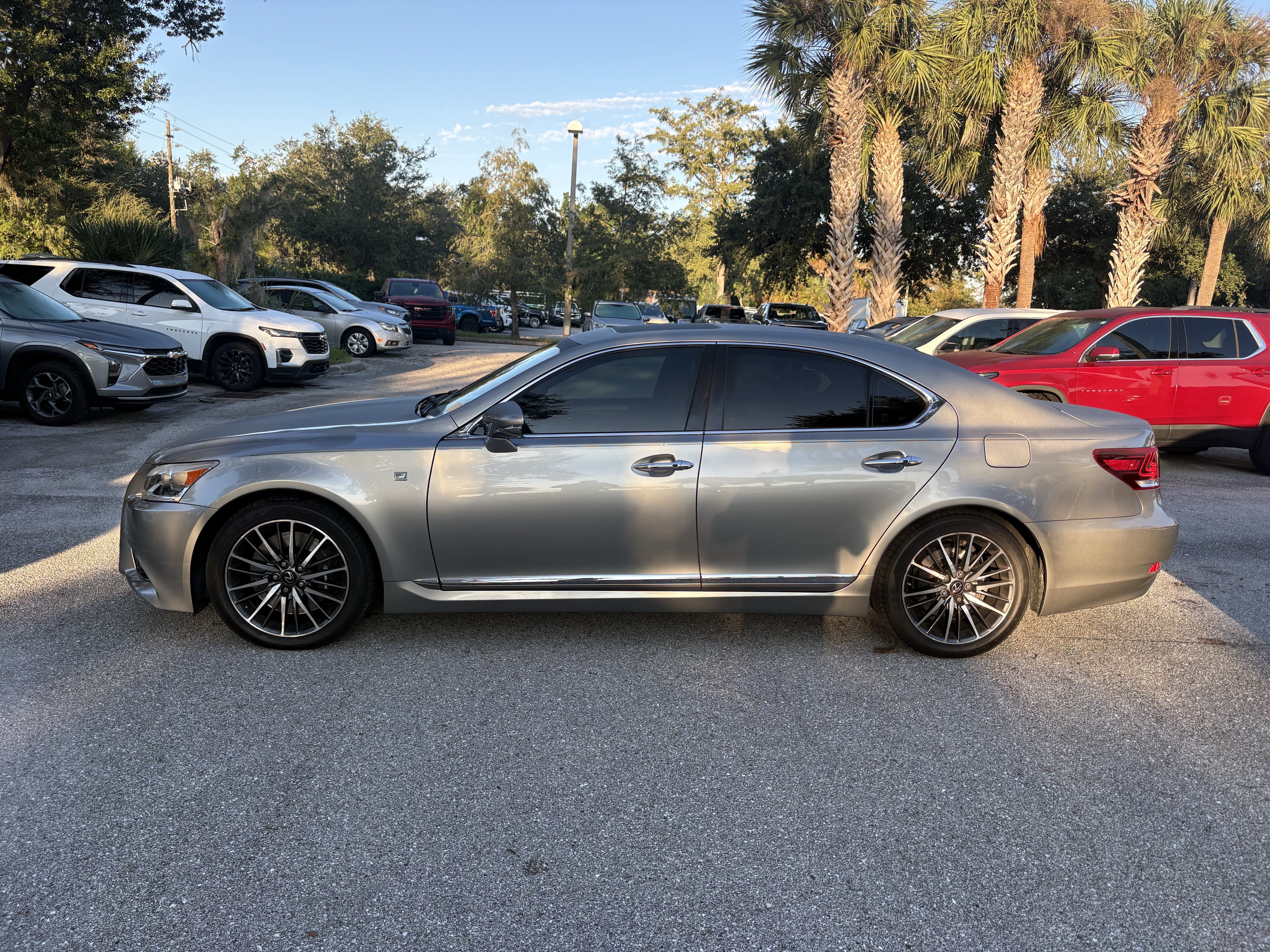 Used 2016 Lexus LS 460 AWD w/ F Sport Package image 4