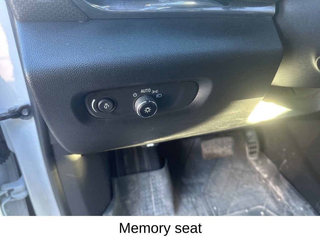 Certified 2023 Chevrolet Traverse Premier w/ Redline Edition image 20