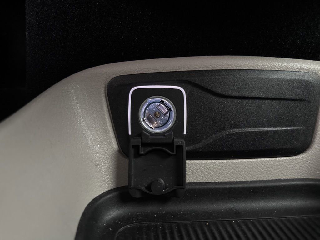 Used 2024 Chrysler Voyager LX image 24