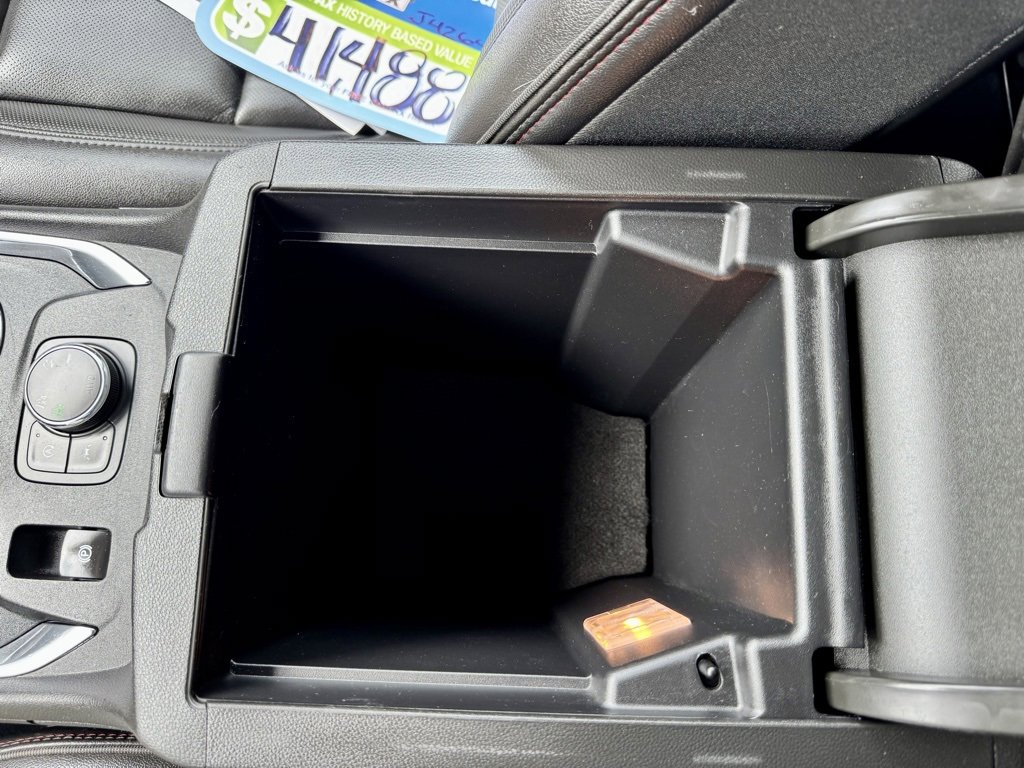 Used 2023 Chevrolet Traverse RS image 38