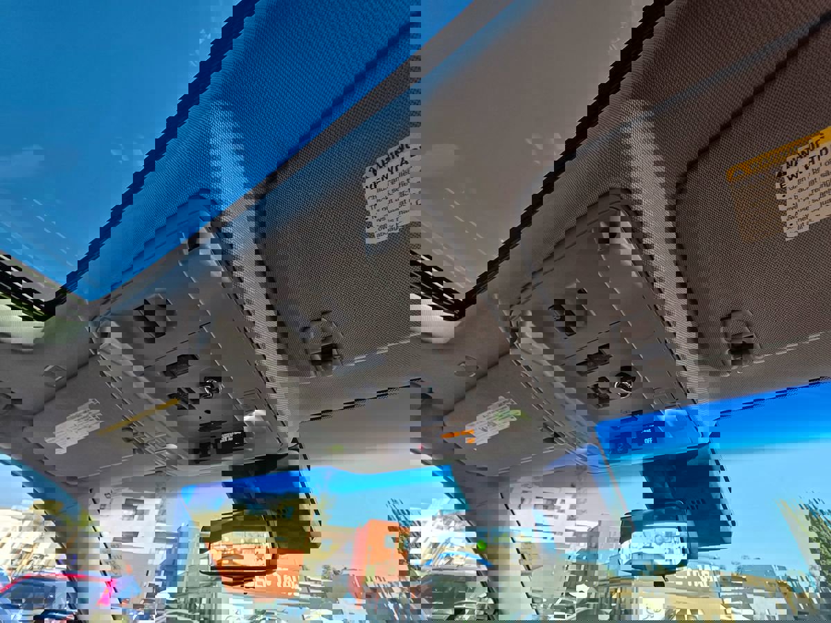 Used 2017 Cadillac Escalade Luxury image 12