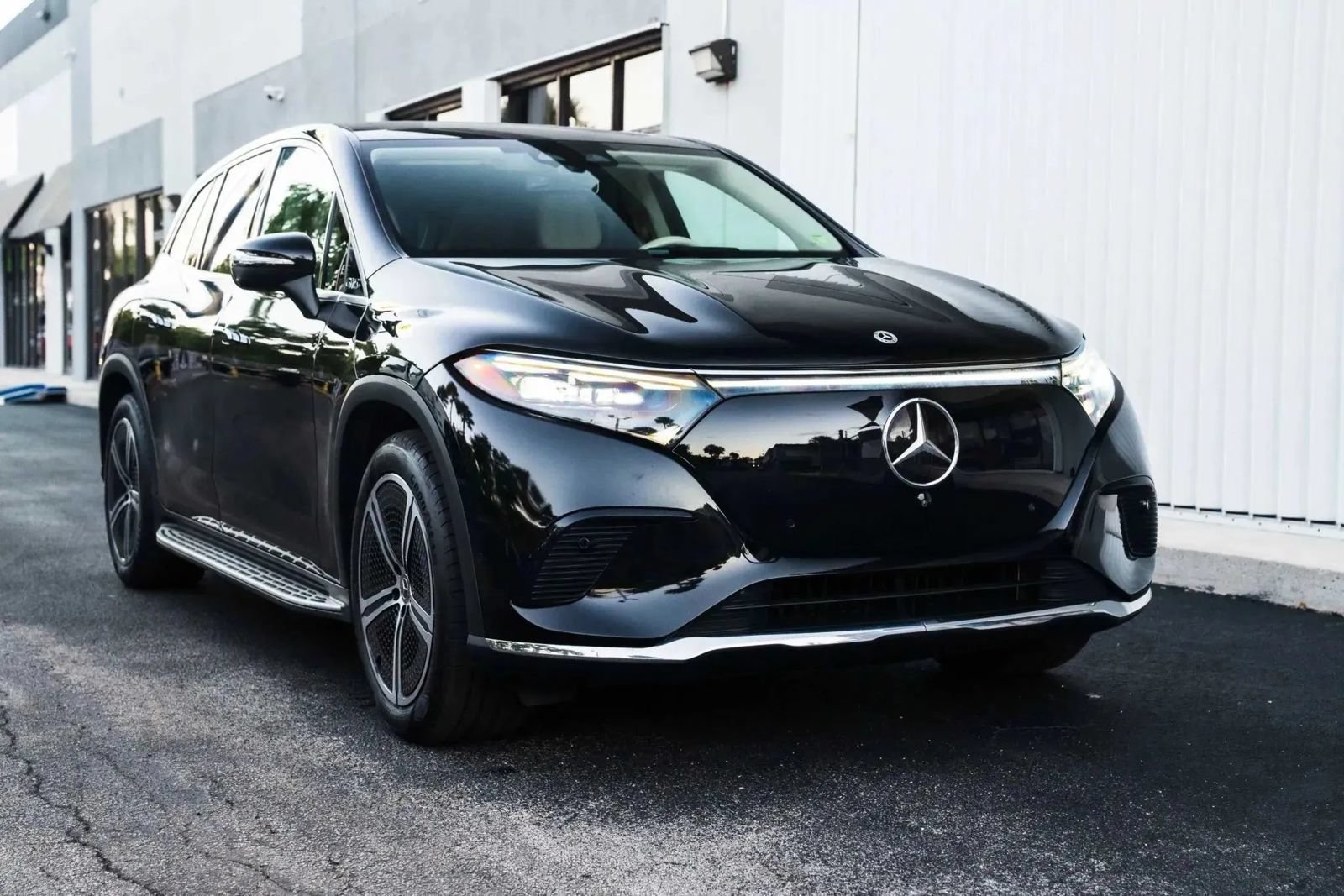 Used 2023 Mercedes-Benz EQS 450+ Sedan image 3