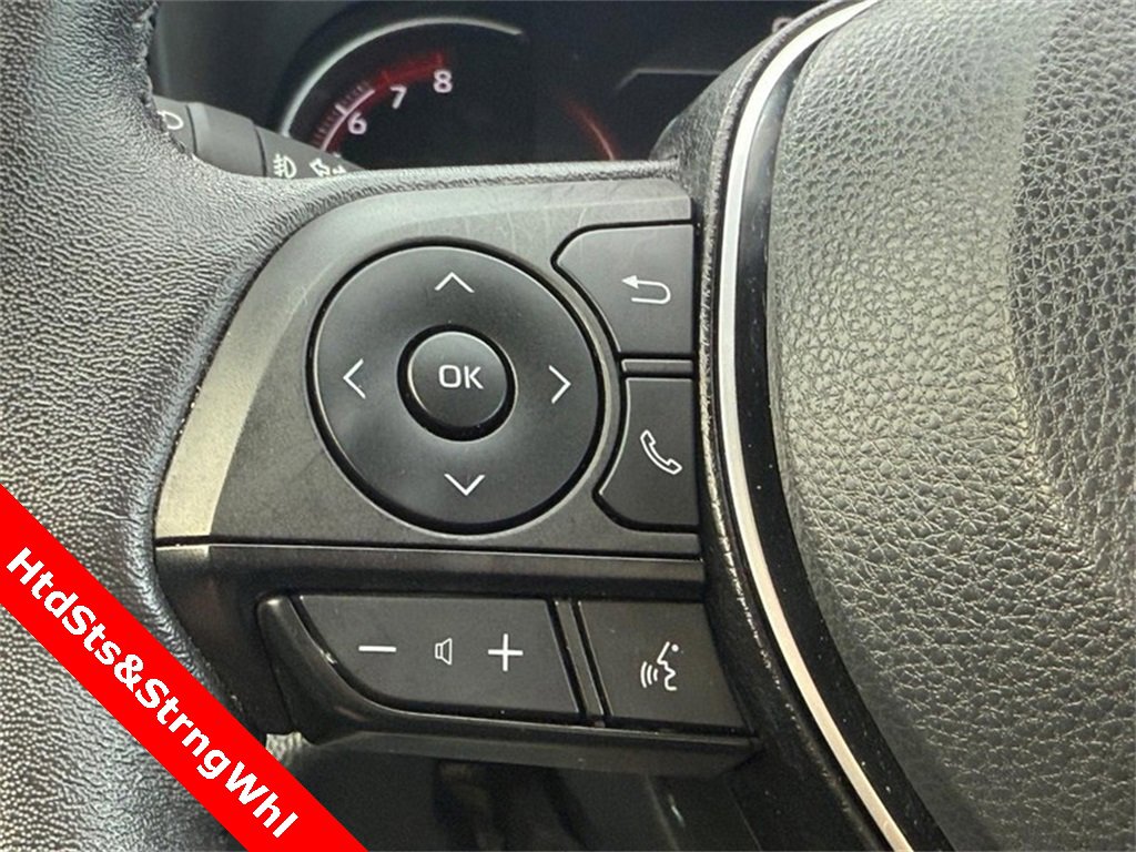 Used 2023 Toyota RAV4 XLE Premium image 16