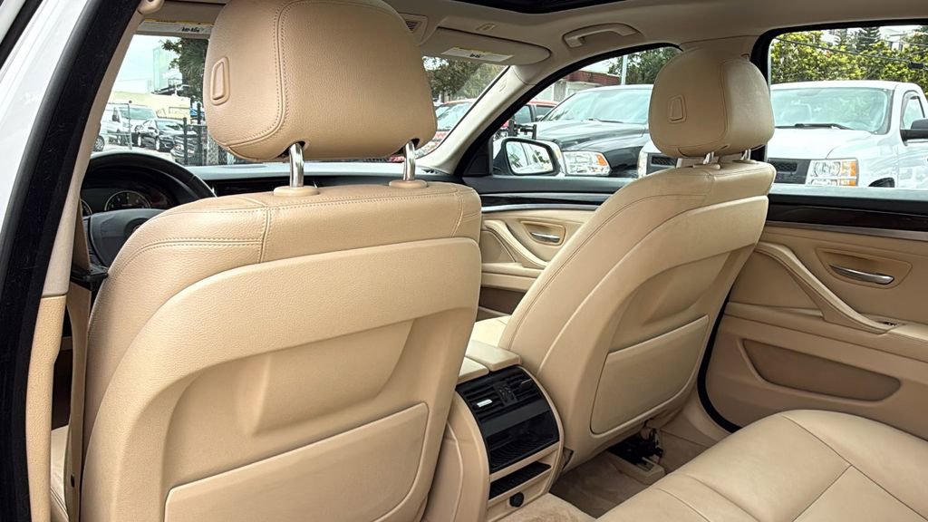 Used 2014 BMW 528i Sedan image 25