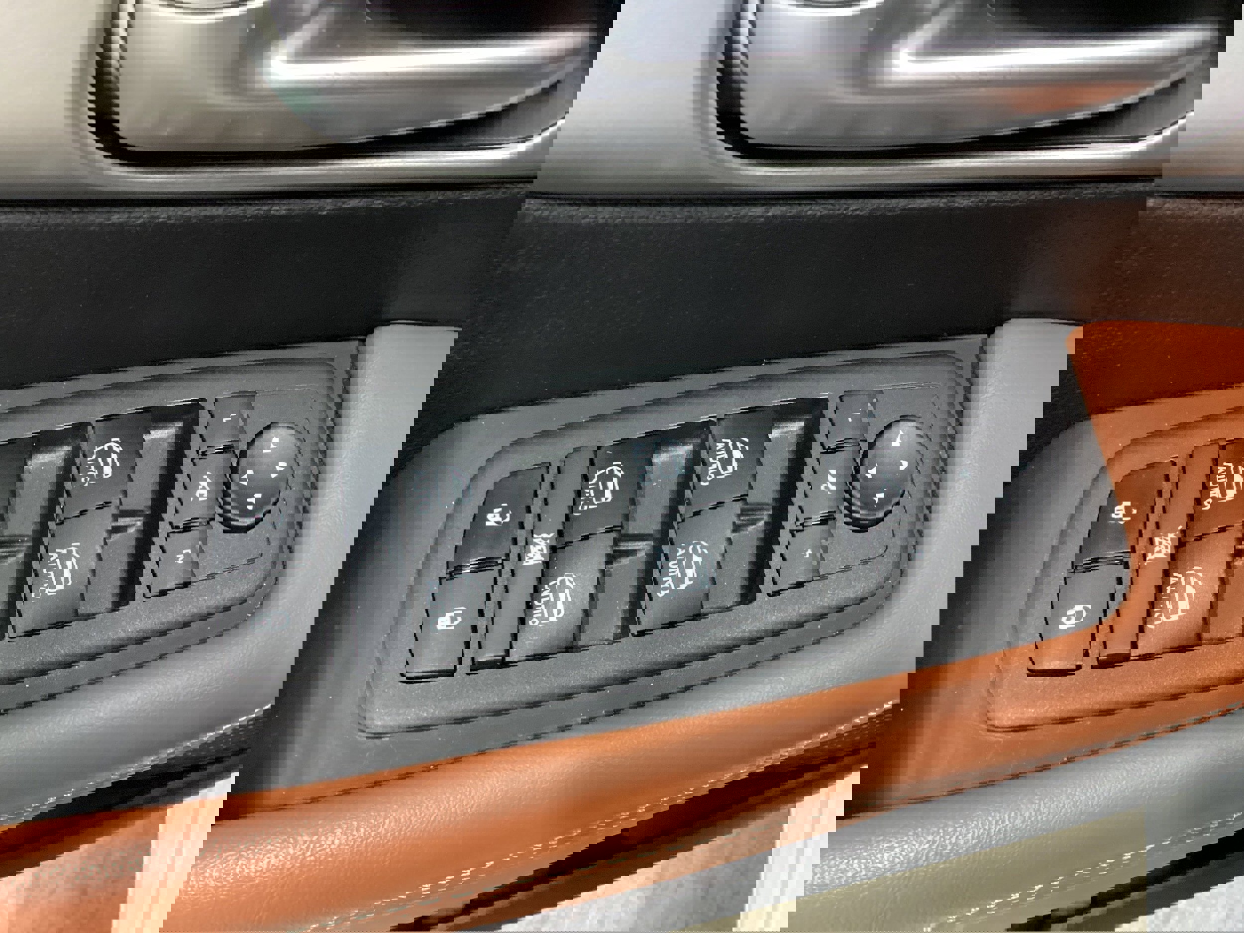 Used 2025 Chrysler Pacifica Pinnacle image 13