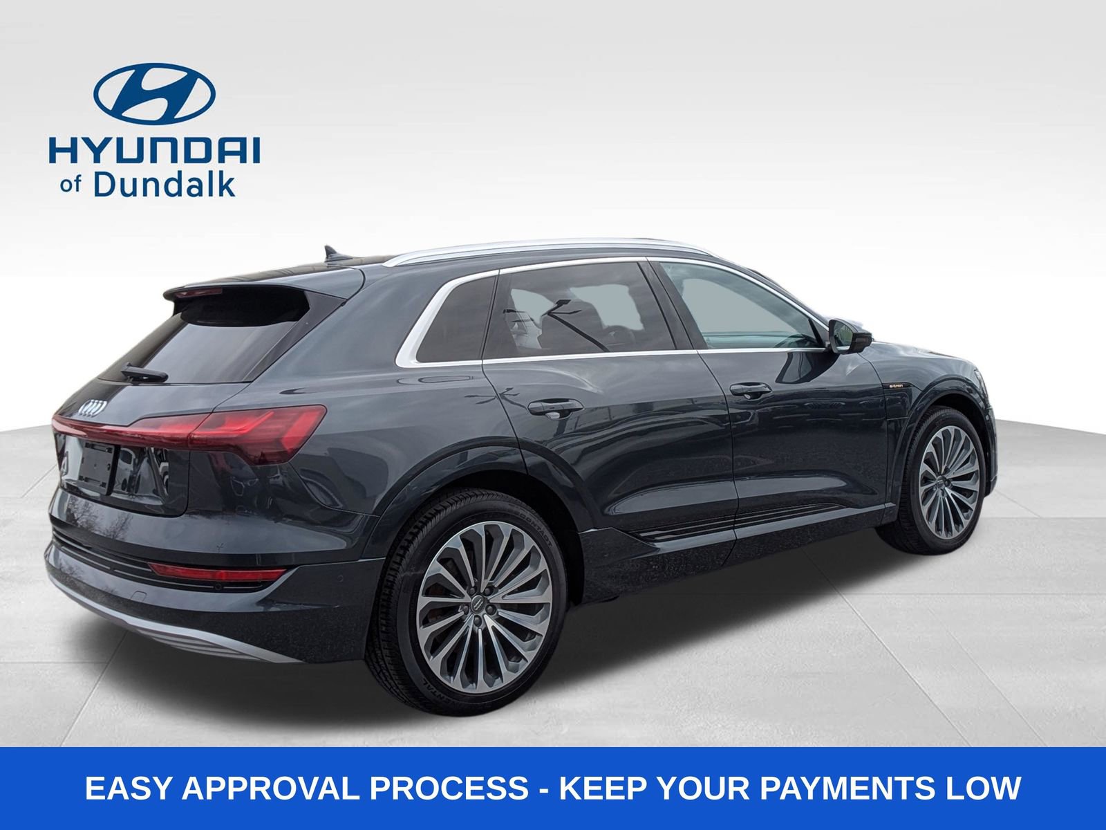 Used 2019 Audi e-tron Prestige w/ Prestige Package image 8