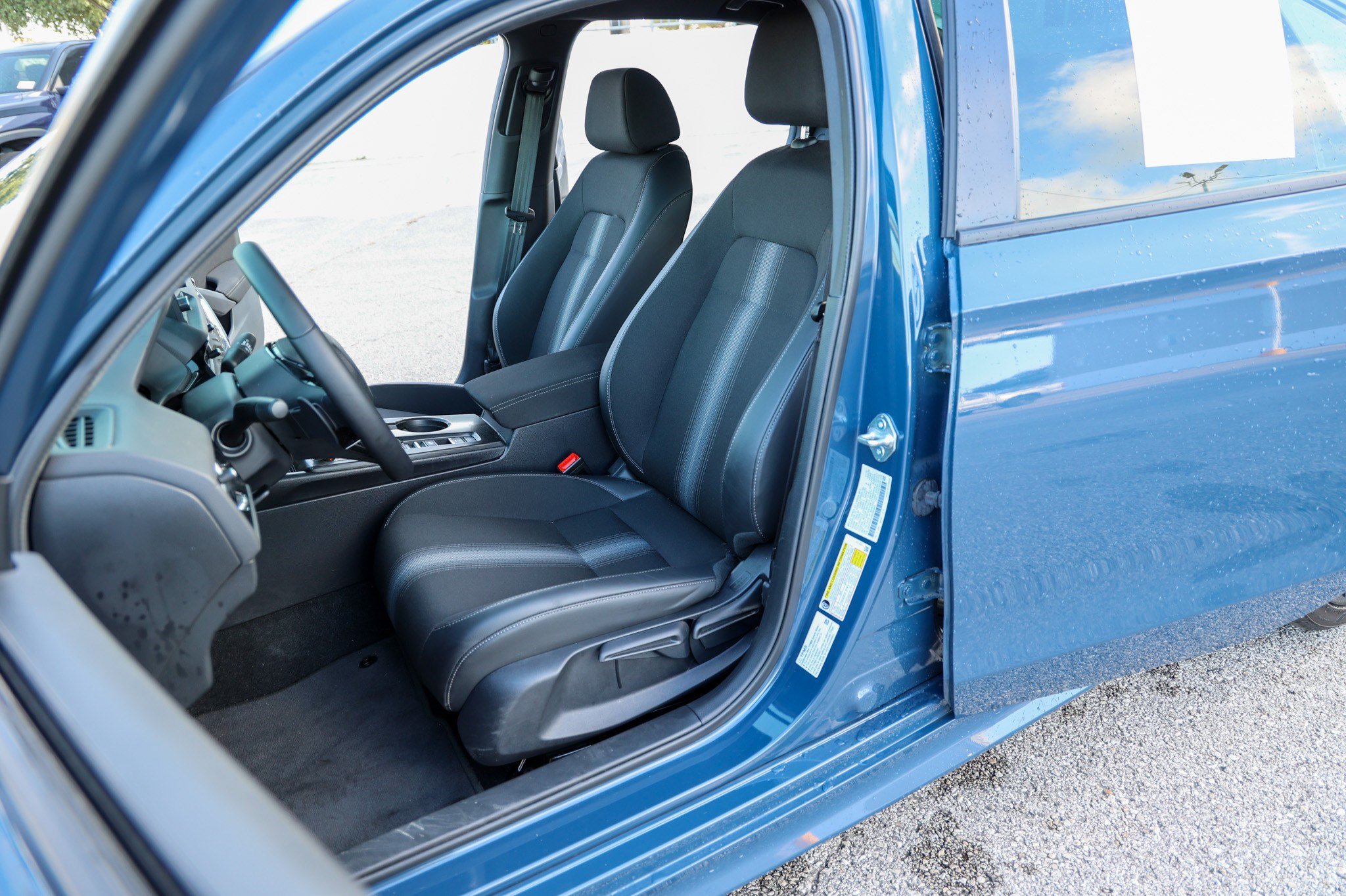 Used 2025 Honda Civic Sport image 32