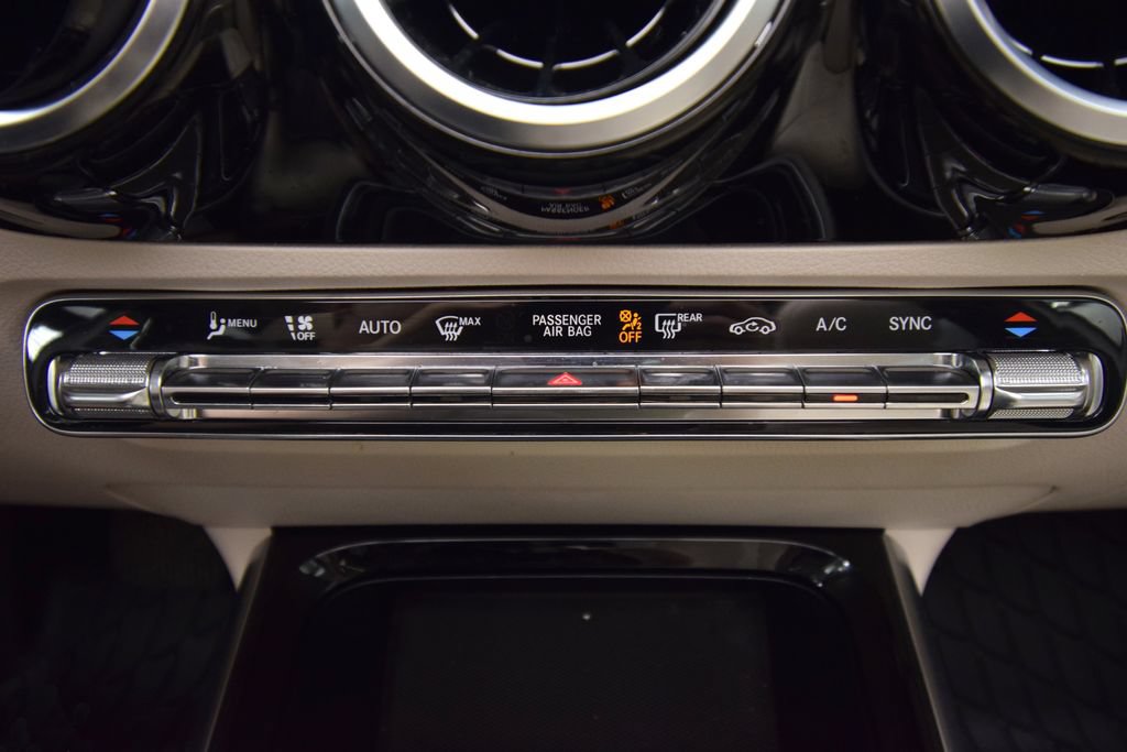 Used 2021 Mercedes-Benz GLA 250 4MATIC image 34