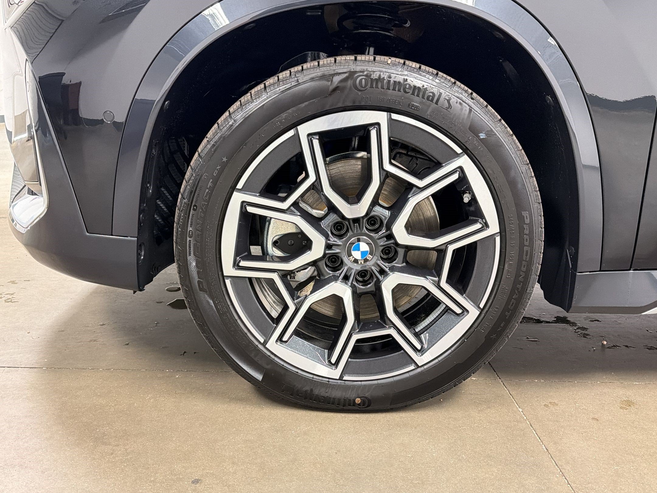 Used 2026 BMW X1 xDrive28i w/ Technology Package AWD/4WD image 11