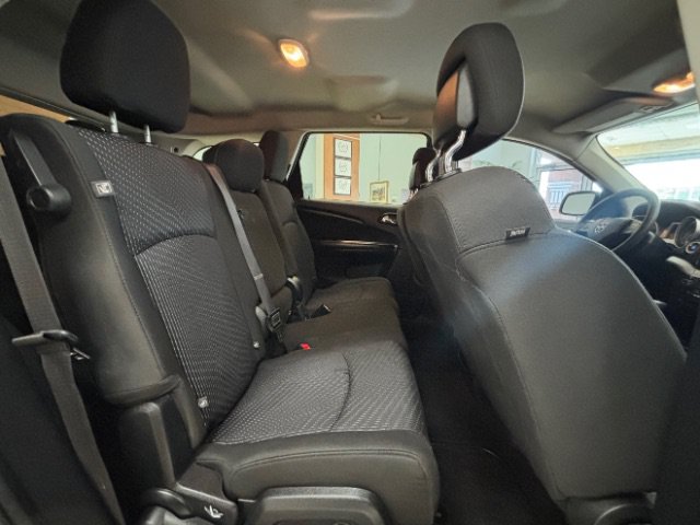 Used 2018 Dodge Journey SE FWD image 10