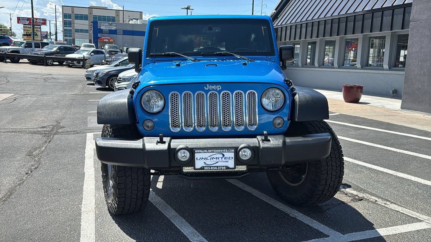 Used 2015 Jeep Wrangler Unlimited Rubicon AWD/4WD image 8