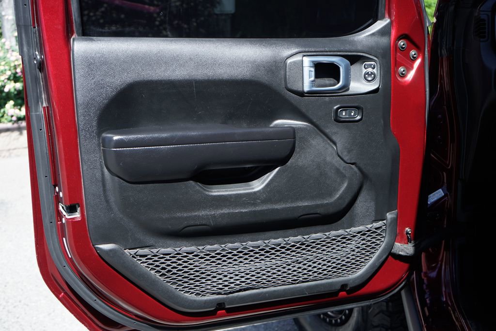 Used 2021 Jeep Gladiator Mojave AWD/4WD image 16