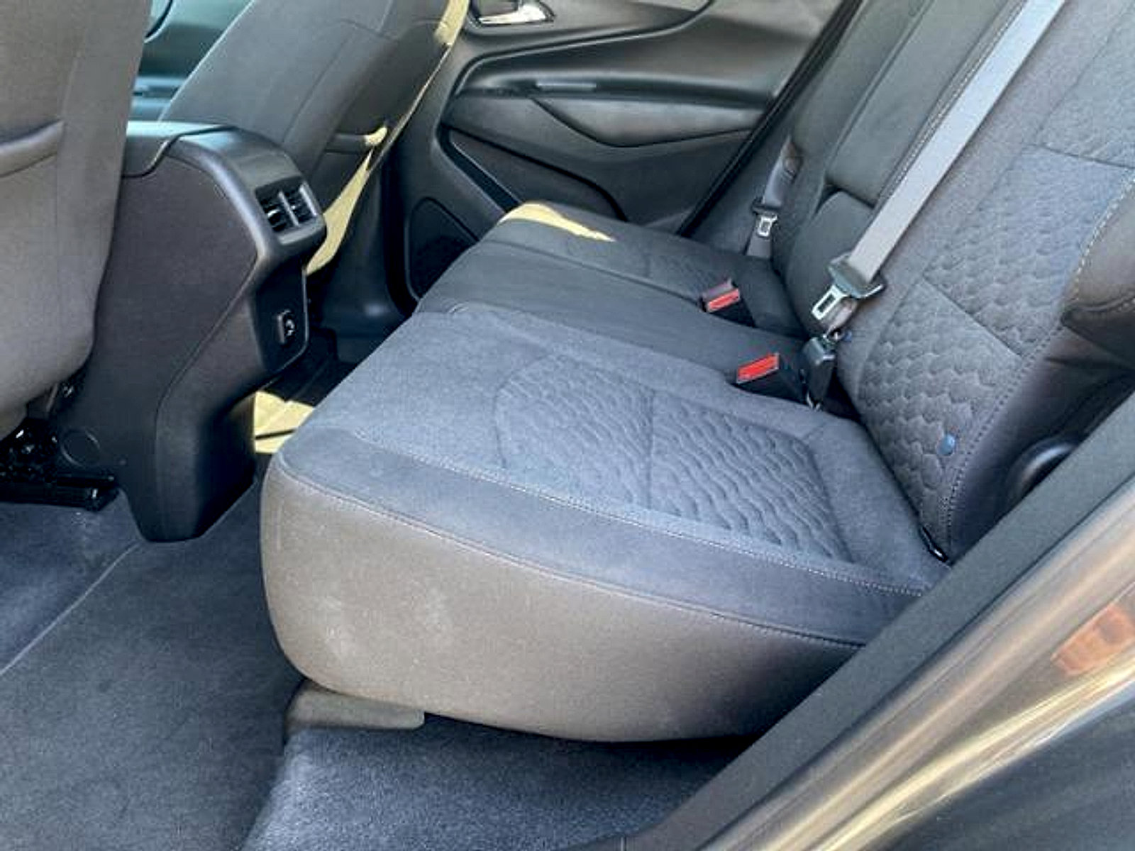 Used 2021 Chevrolet Equinox LT AWD/4WD image 16