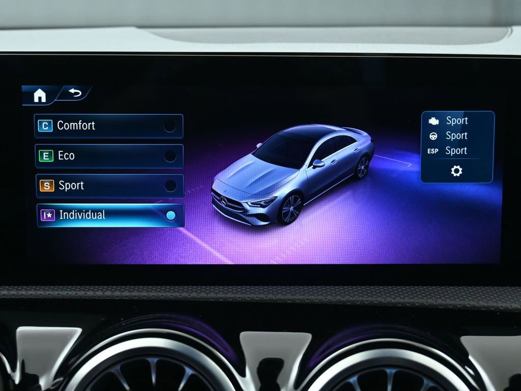 Used 2025 Mercedes-Benz CLA 250 image 40