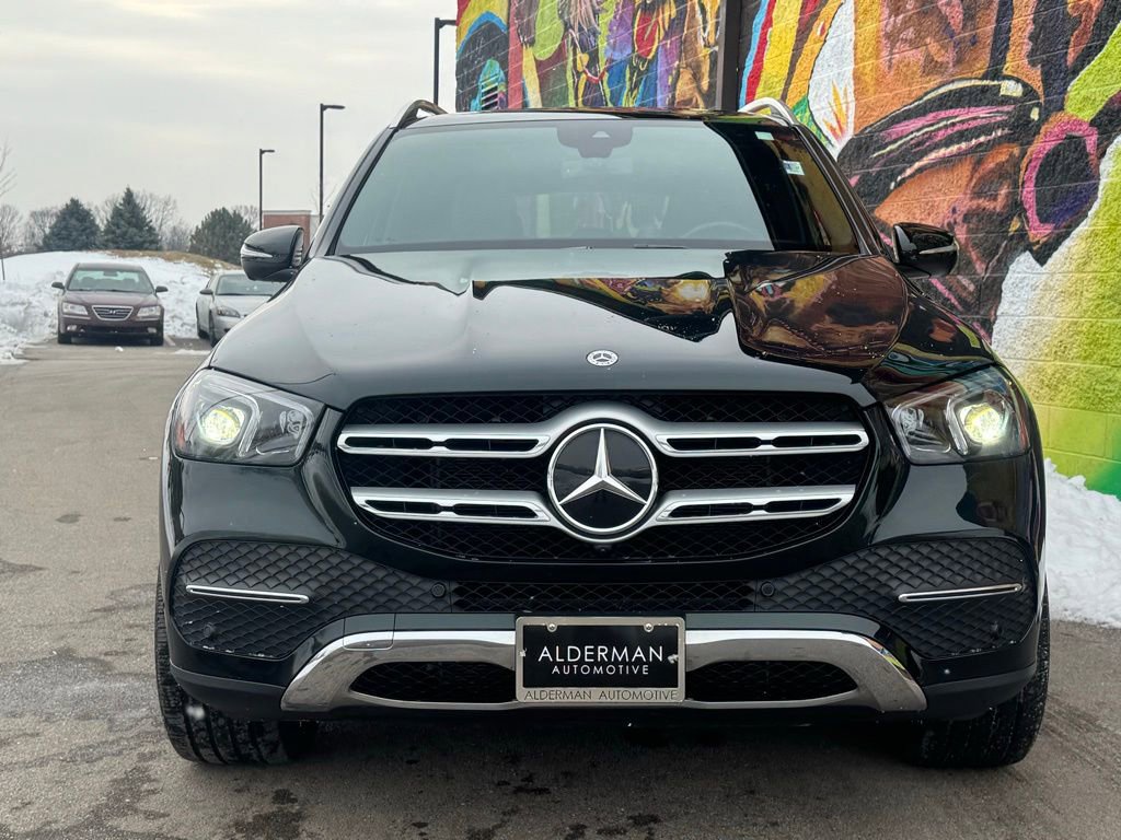 Used 2022 Mercedes-Benz GLE 350 4MATIC w/ Premium Package image 3