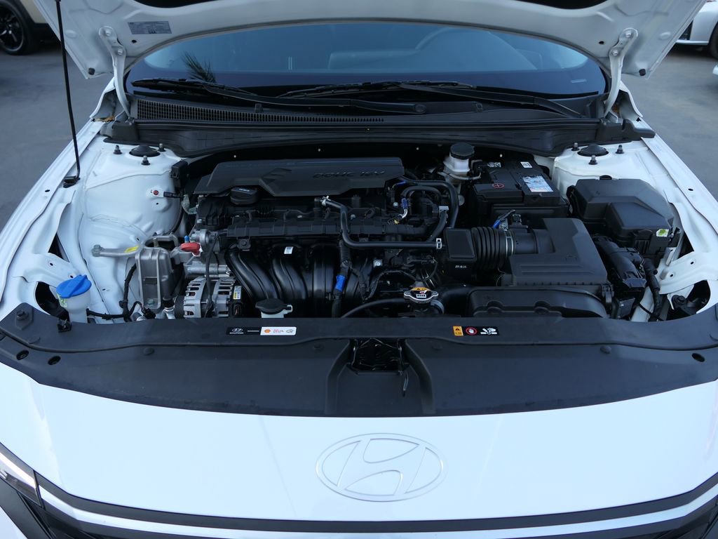 Used 2024 Hyundai Elantra SEL image 29