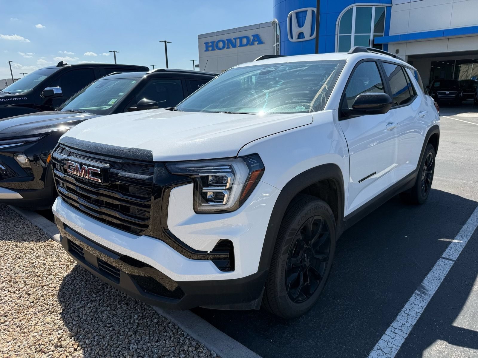 Used 2026 GMC Terrain Elevation w/ Elevation Premium Package AWD/4WD image 2
