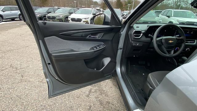 Used 2025 Chevrolet TrailBlazer LT FWD image 14