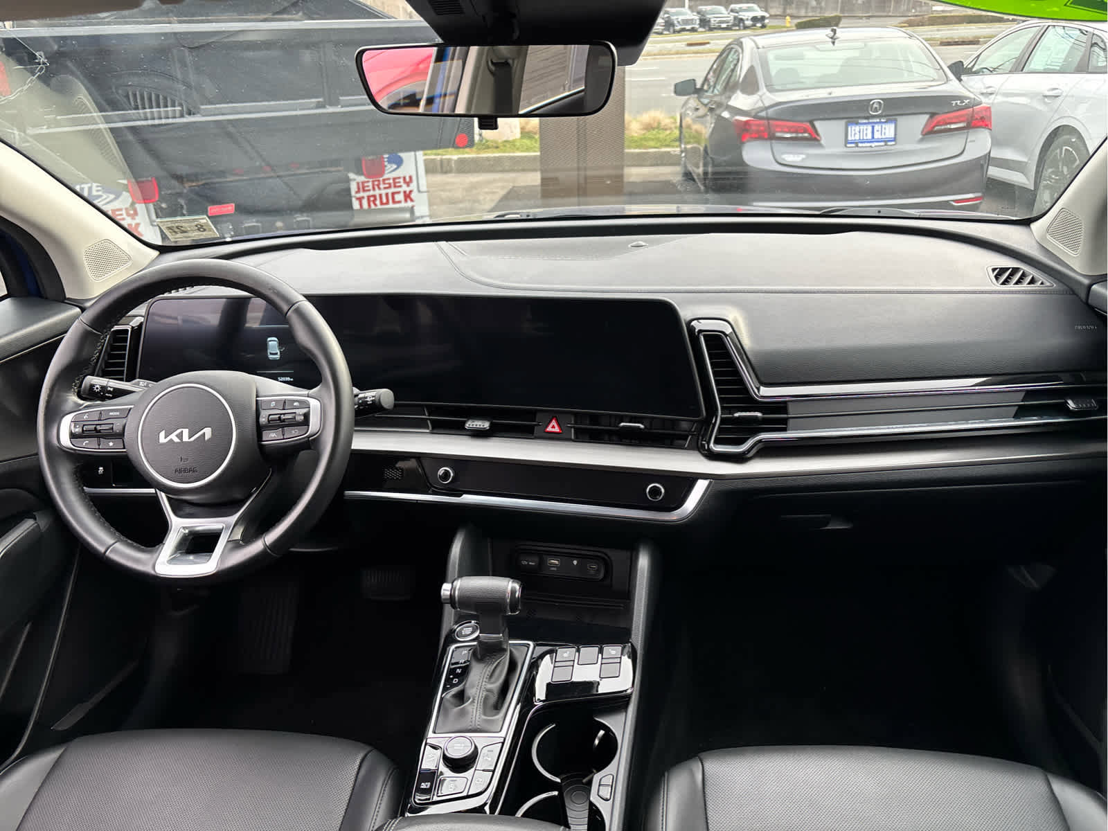 Used 2023 Kia Sportage EX image 23