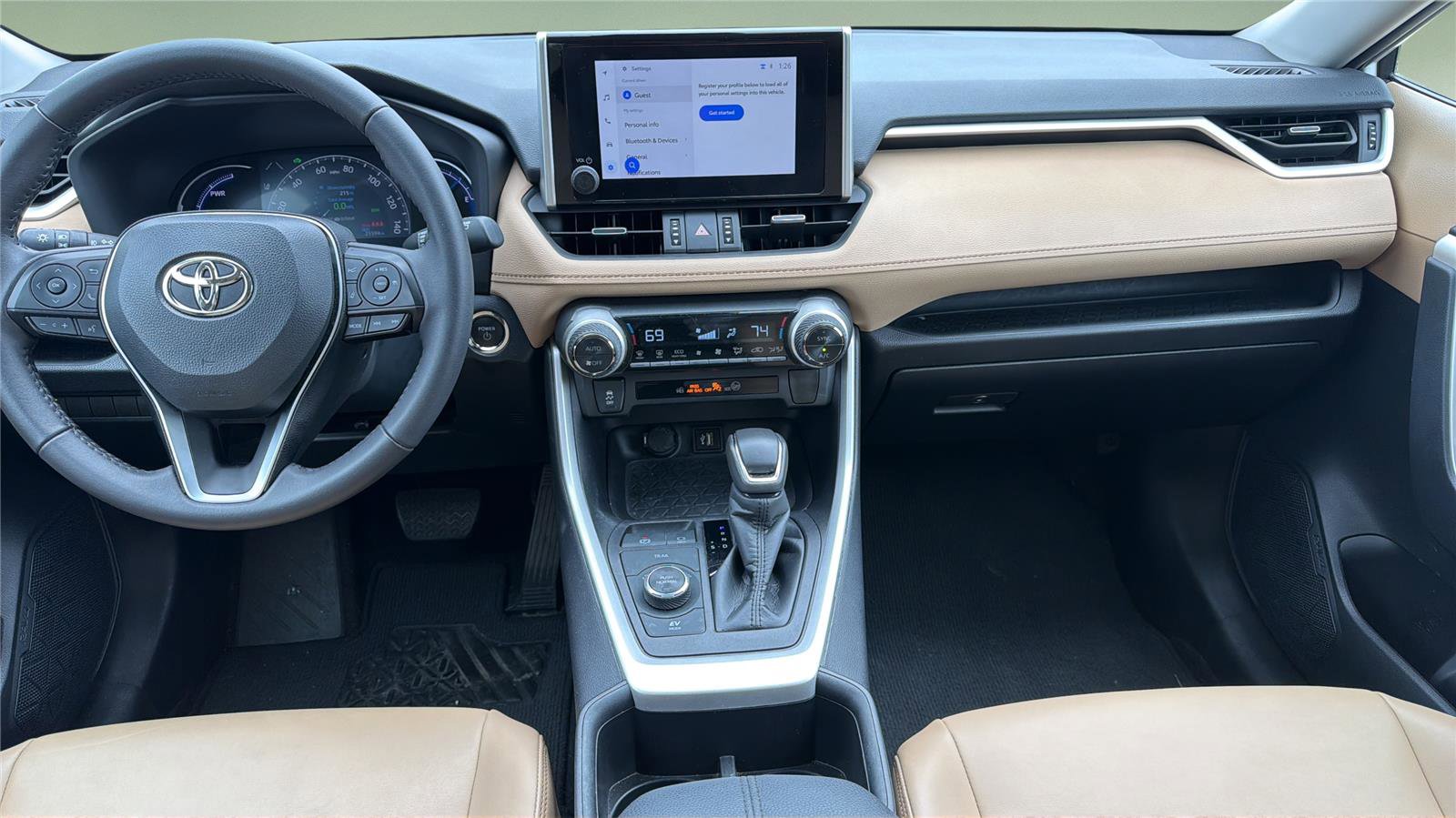 Used 2024 Toyota RAV4 XLE Premium AWD/4WD image 9