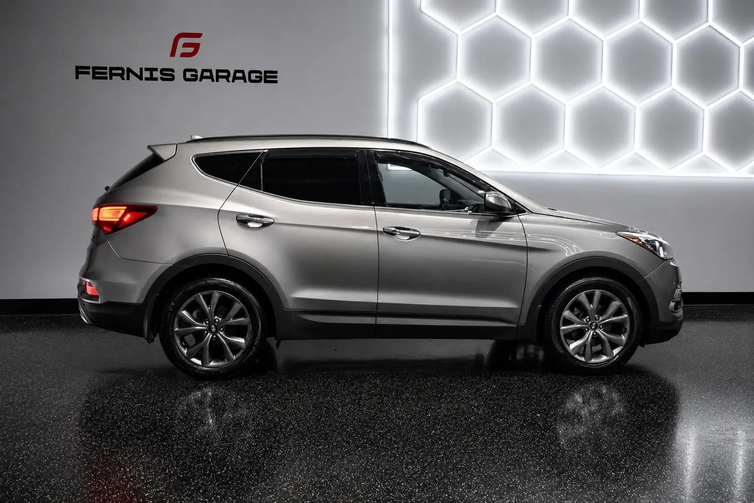 Used 2018 Hyundai Santa Fe Sport w/ 2.0T Ultimate Tech Package 05 AWD/4WD image 17
