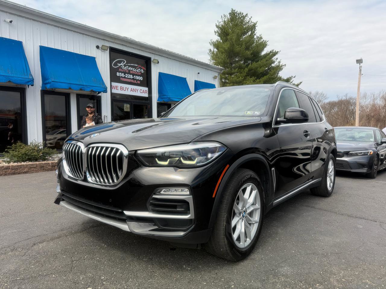 Used 2019 BMW X5 xDrive40i w/ Convenience Package AWD/4WD image 1