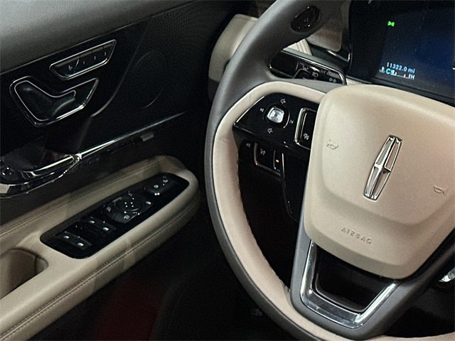 Used 2023 Lincoln Corsair Reserve image 20