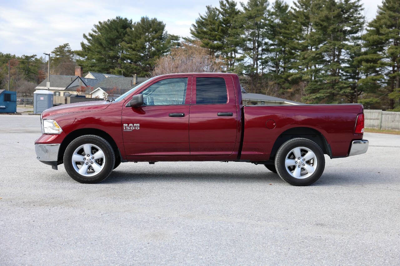 Used 2024 RAM 1500 Classic SLT AWD/4WD image 2