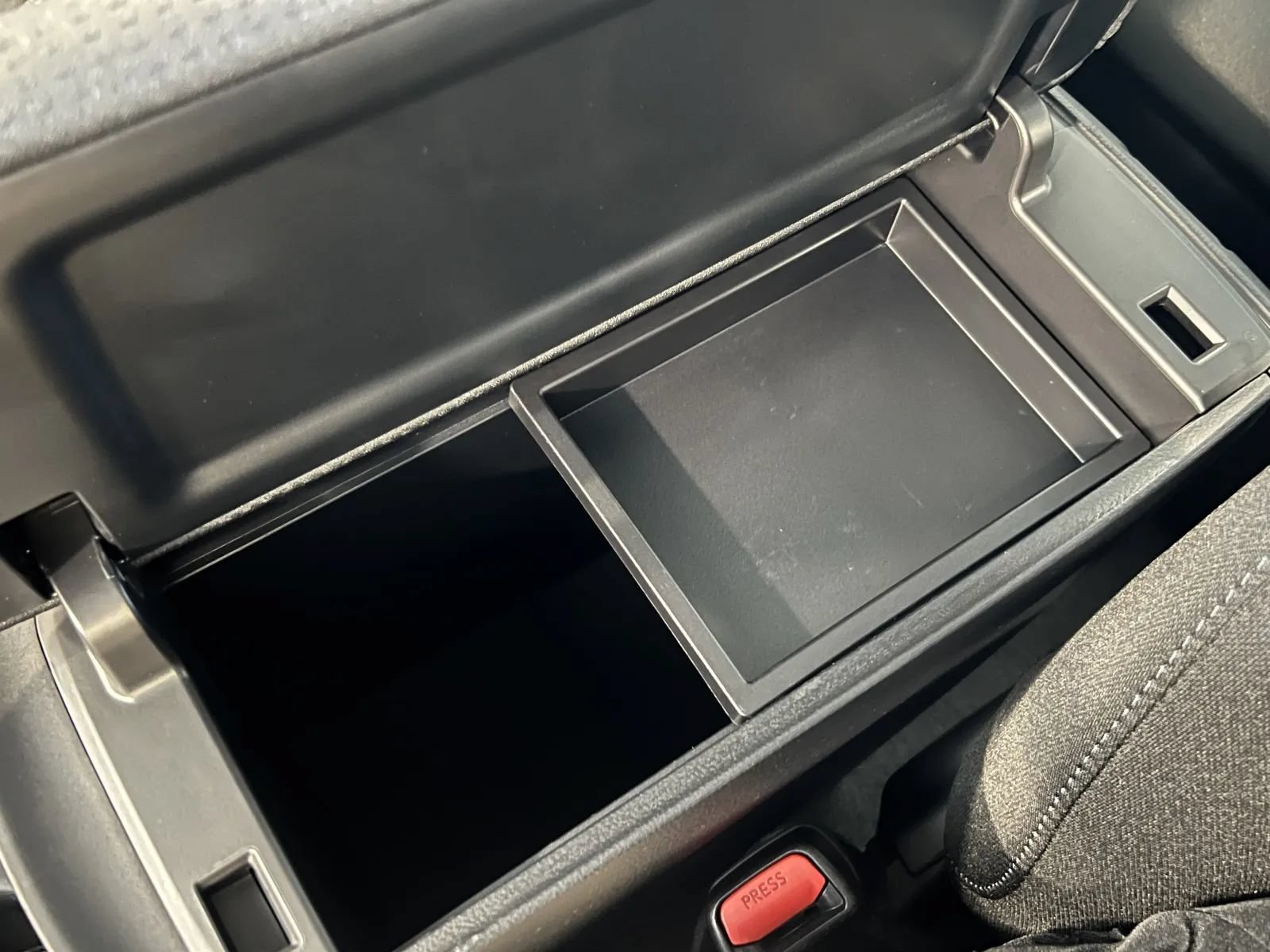 Used 2019 Toyota Prius LE FWD image 49