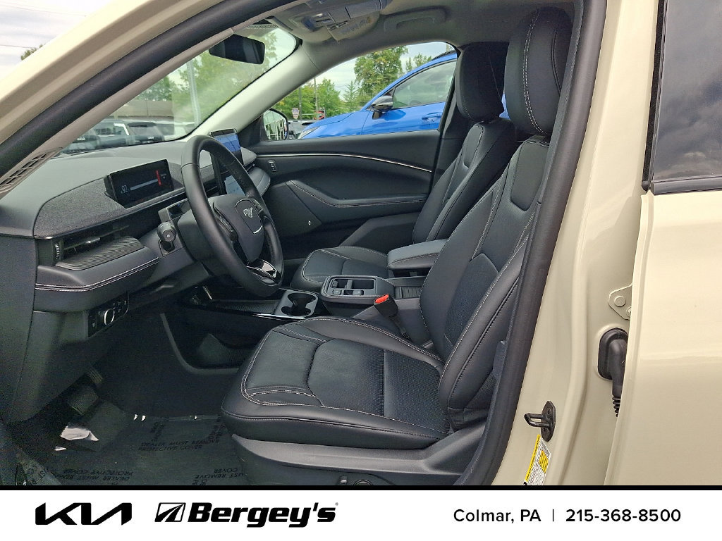 Used 2025 Ford Mustang Mach-E Premium AWD/4WD image 15