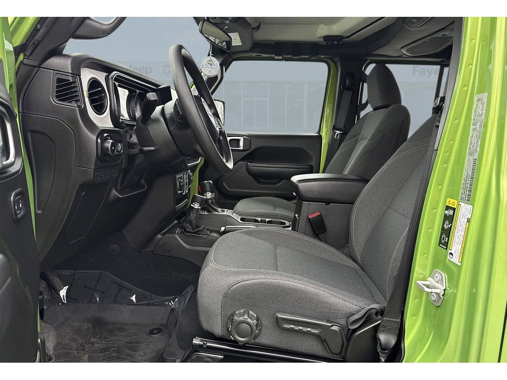 Used 2025 Jeep Wrangler Sport AWD/4WD image 11