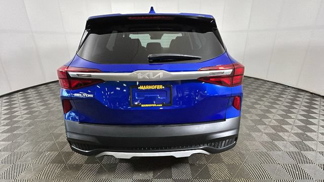 Used 2023 Kia Seltos LX AWD/4WD image 3