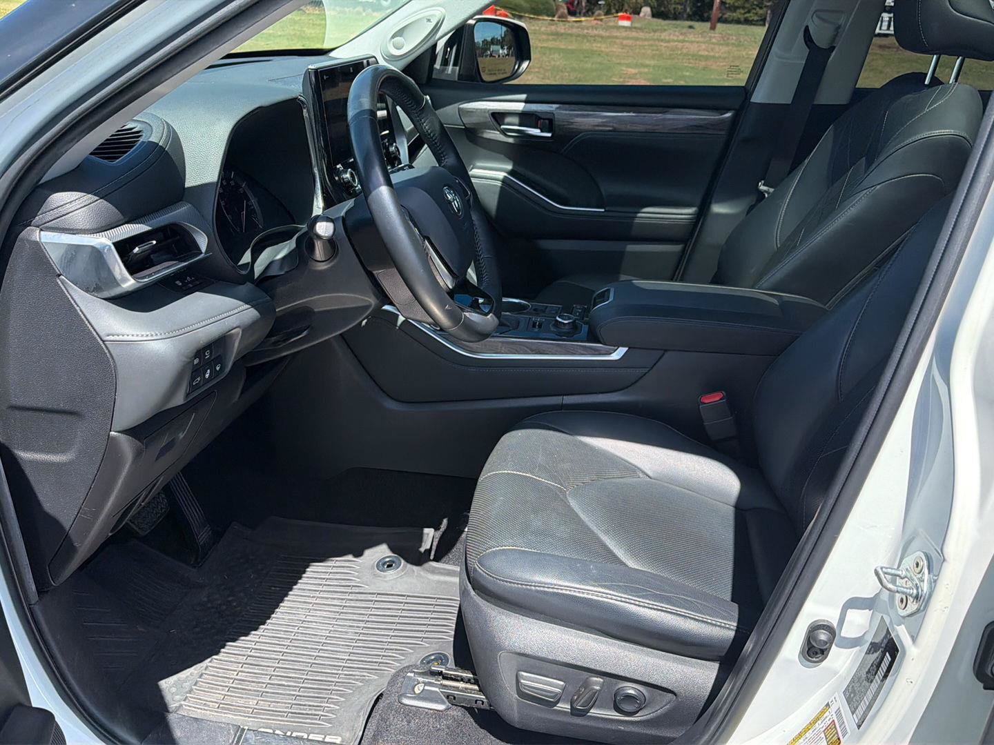 Used 2020 Toyota Highlander Platinum AWD/4WD image 10