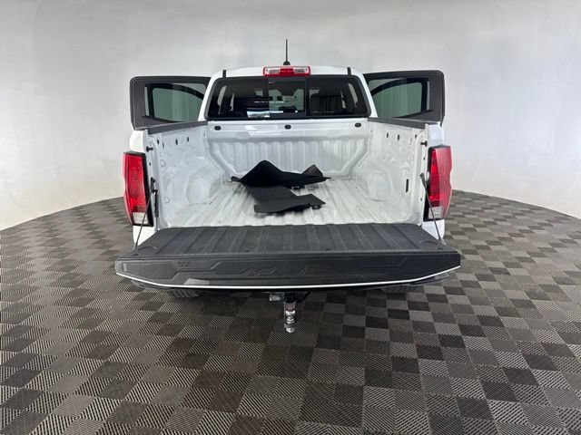 Used 2024 Chevrolet Colorado Trail Boss w/ Advanced Trailering Package AWD/4WD image 15