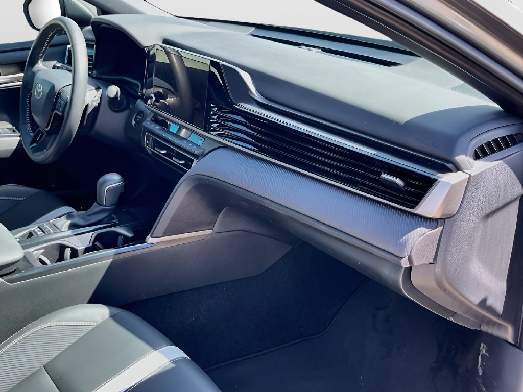 Used 2025 Toyota Camry SE FWD image 30