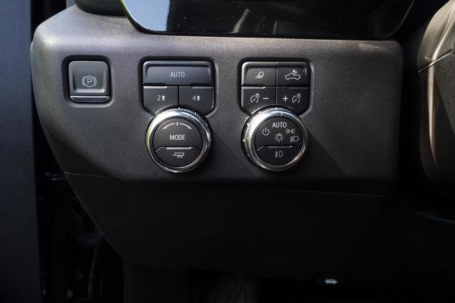 Used 2024 GMC Sierra 1500 SLT w/ SLT Premium Plus Package AWD/4WD image 20