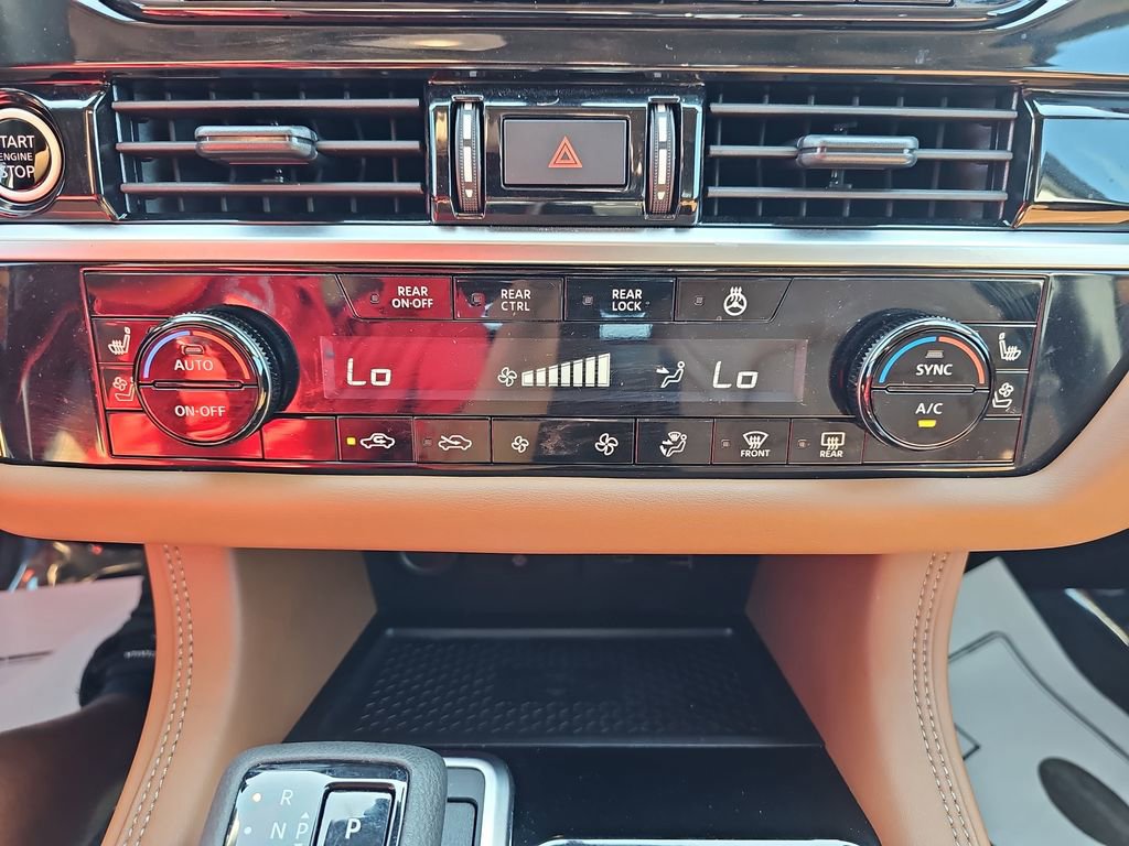 Used 2024 Nissan Pathfinder Platinum w/ Cargo Package image 29