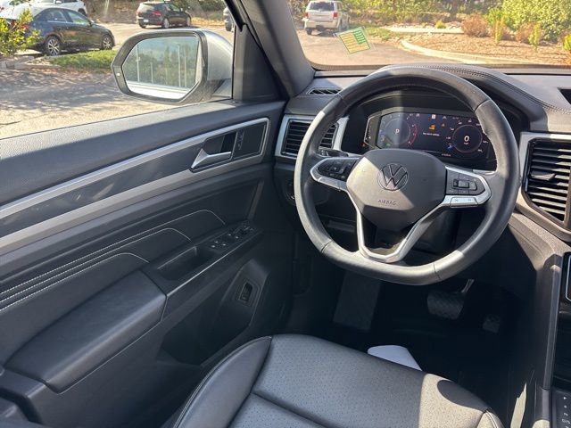 Used 2020 Volkswagen Atlas Cross Sport SEL AWD/4WD image 16