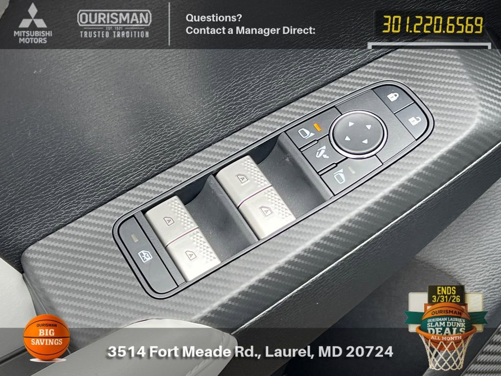 New 2026 Mitsubishi Outlander LE image 9