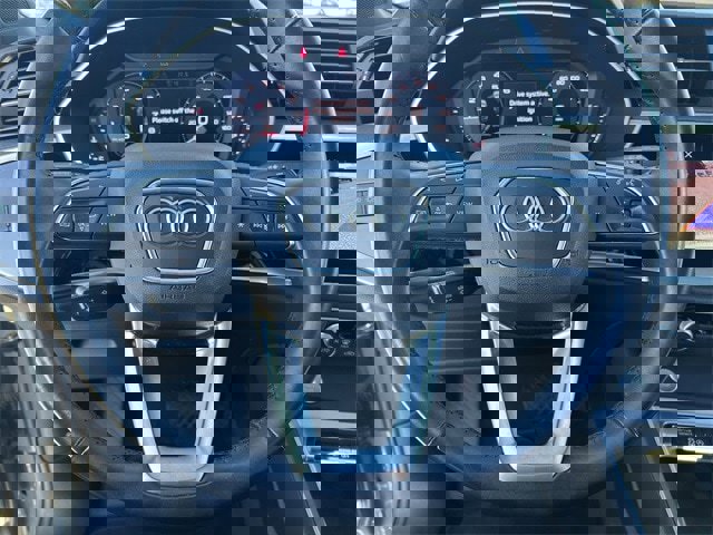 Used 2020 Audi Q3 2.0T Premium w/ Convenience Package image 24