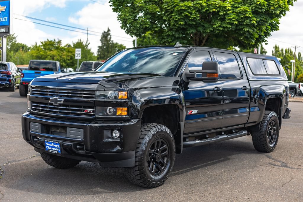 Used 2017 Chevrolet Silverado 3500 LTZ w/ Midnight Edition AWD/4WD image 5