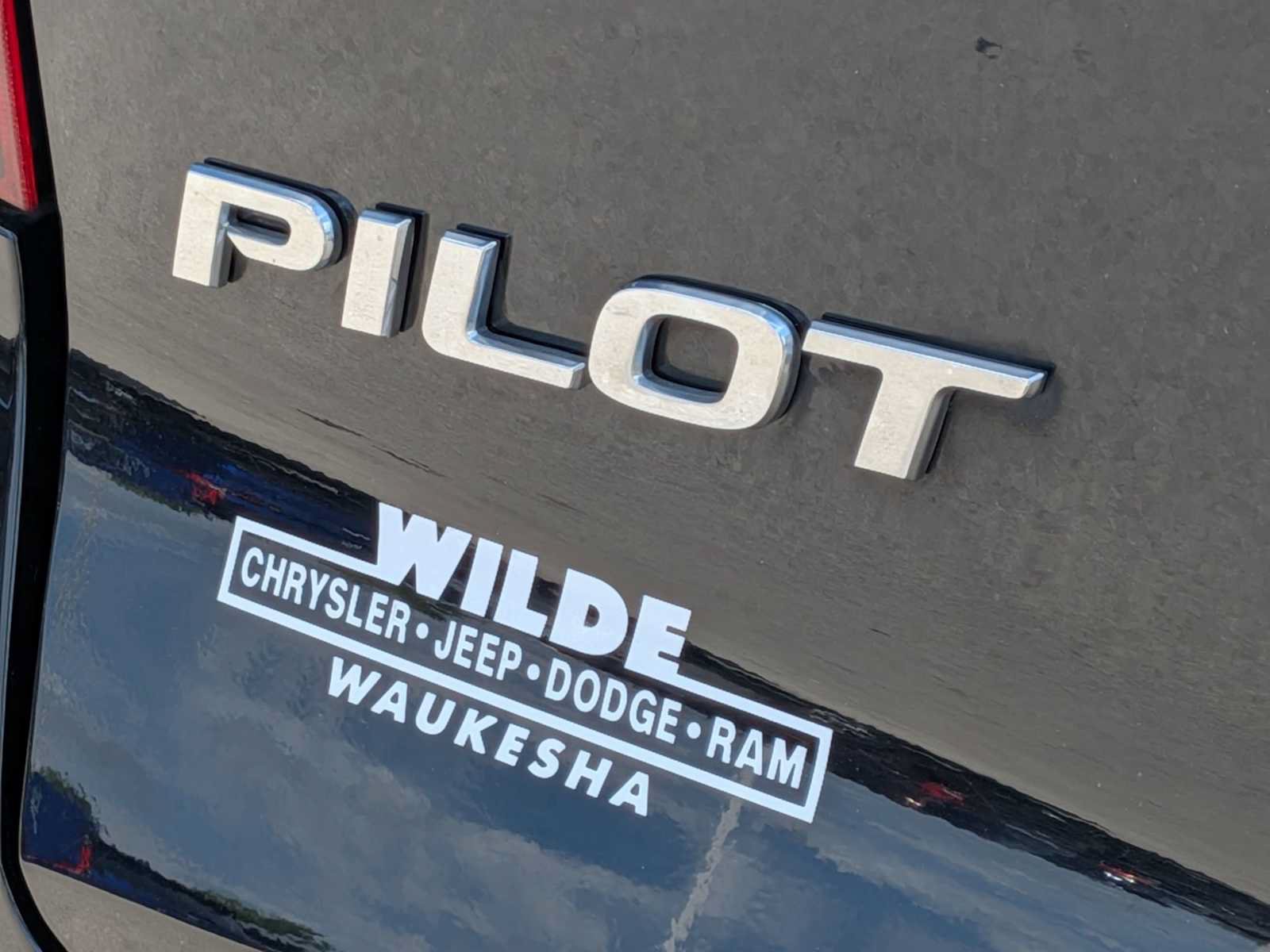 Used 2020 Honda Pilot Elite image 11