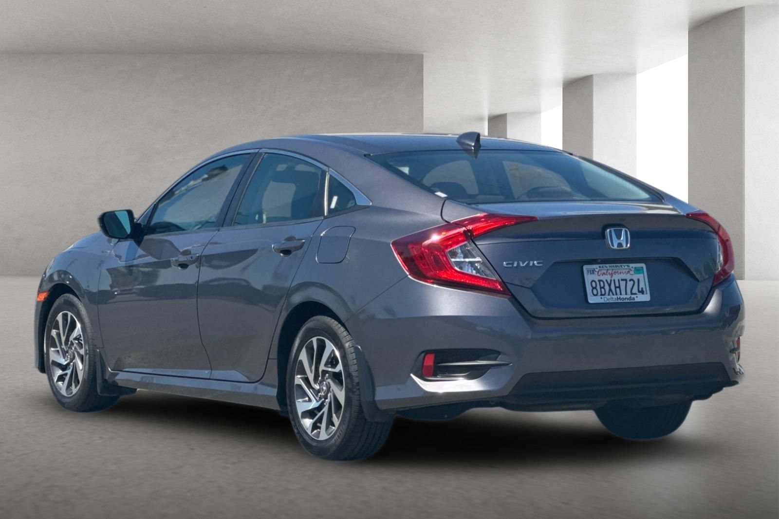 Used 2018 Honda Civic EX image 6