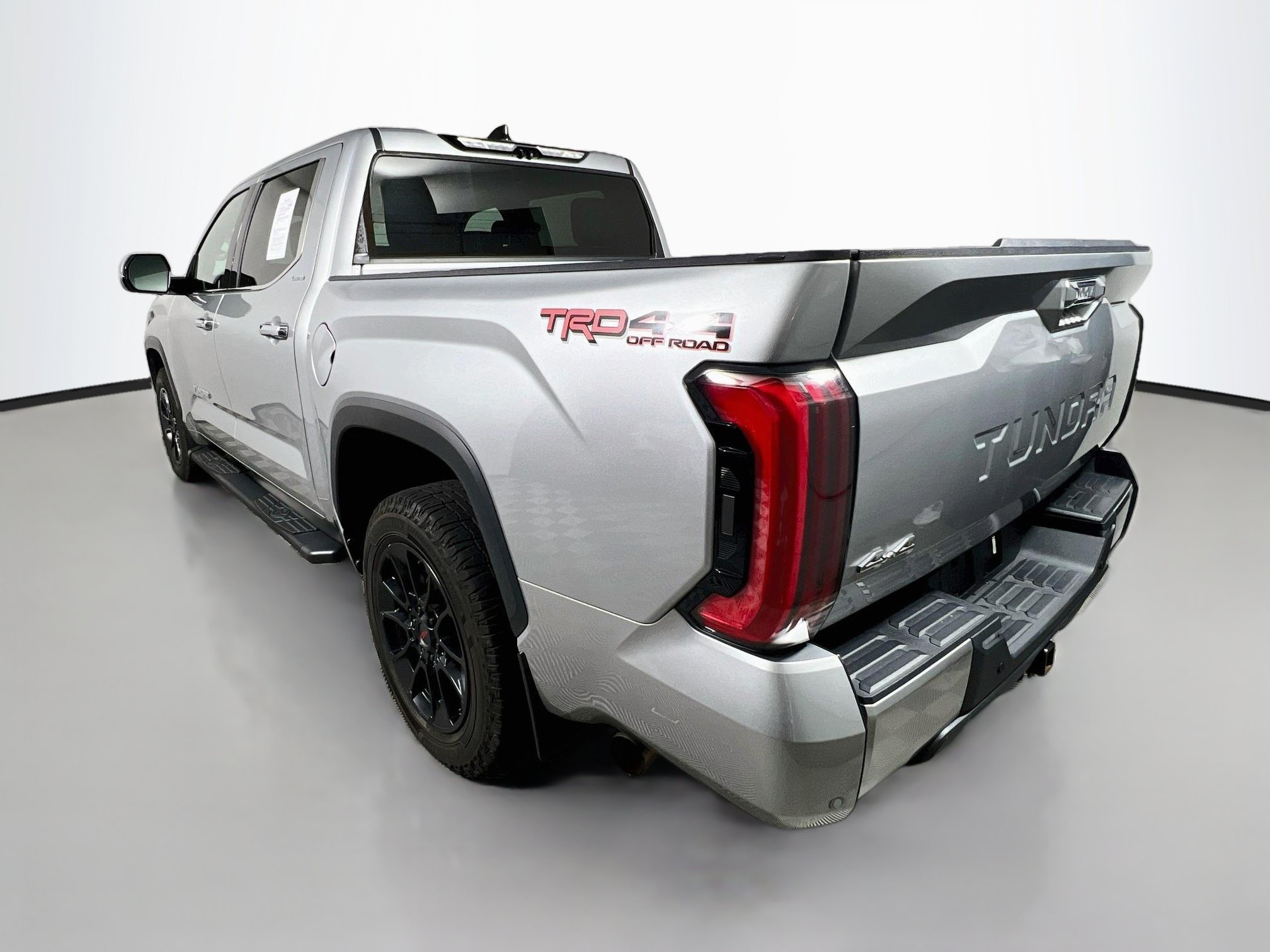 Used 2022 Toyota Tundra Limited w/ TRD Off-Road Package AWD/4WD image 8