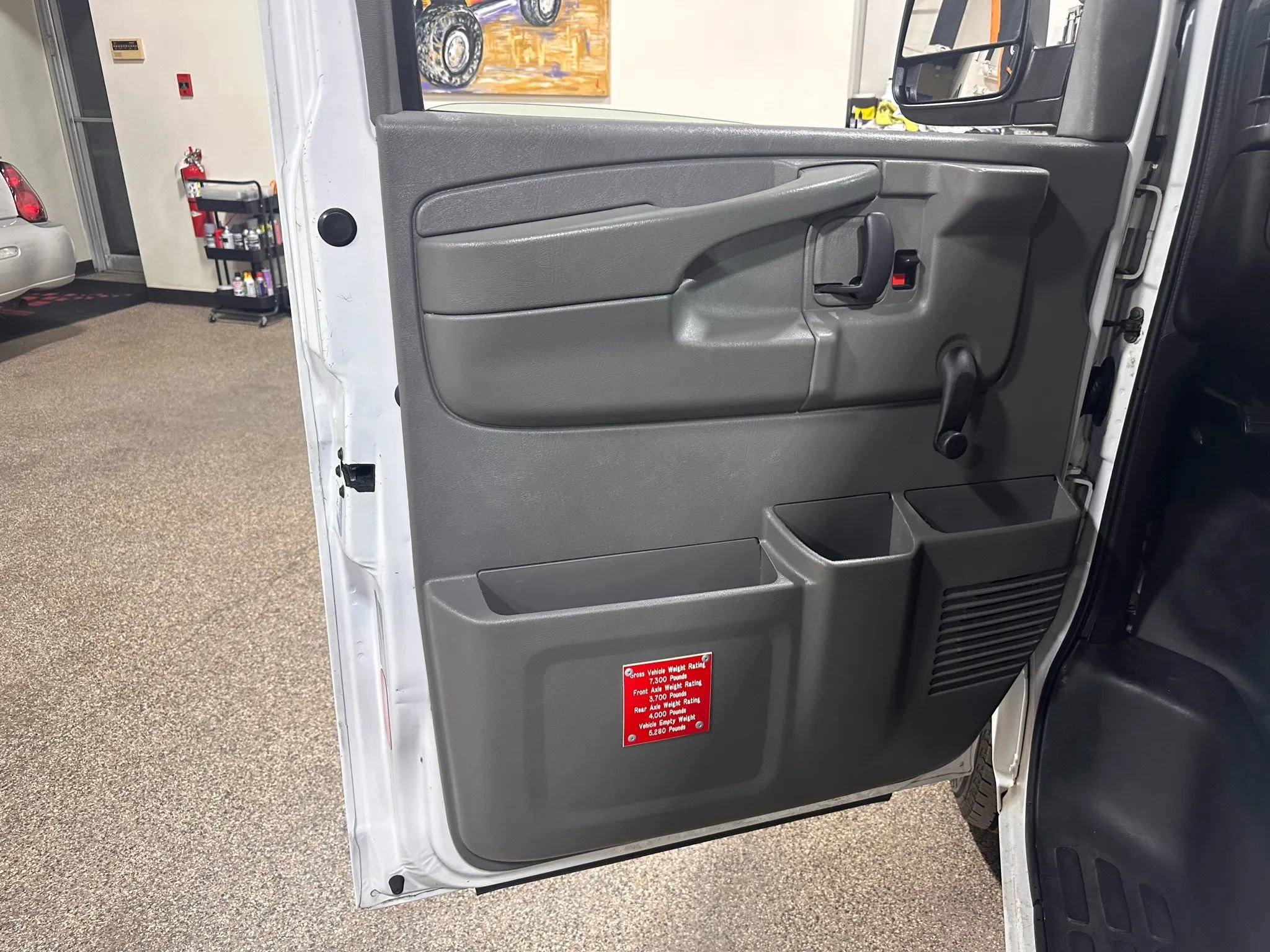 Used 2013 GMC Savana 1500 AWD image 16