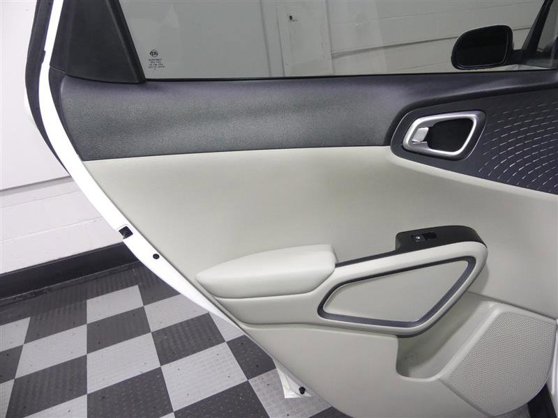 Used 2020 Kia Soul EX image 25