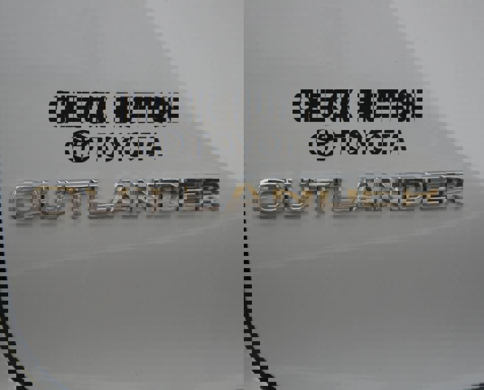 Used 2024 Mitsubishi Outlander SE image 19